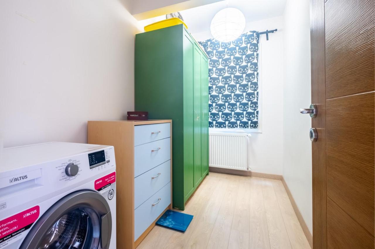 Flat With Balcony Near Bull Statue In Kadikoy Apartment อิสตันบูล ภายนอก รูปภาพ